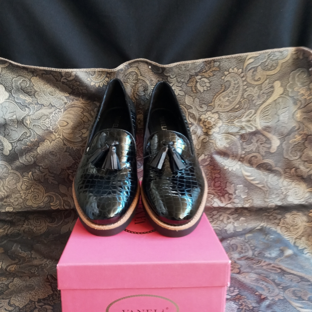 Women's shoes